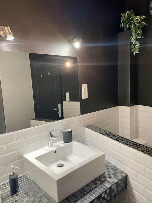 Appartement Renove De Caractere/ Parking Prive Saint-Rémy-de-Provence Екстериор снимка